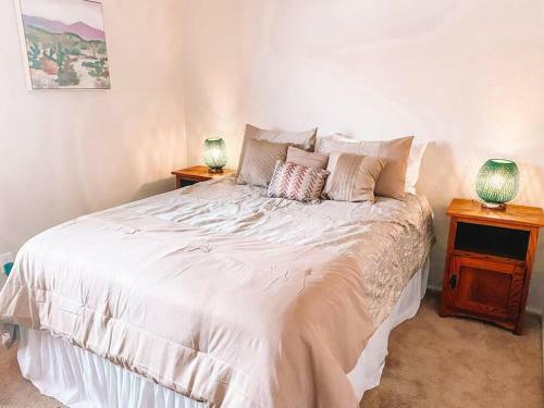 Villa Pet Friendly! Huge Pool House With Fun Backyard