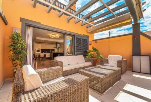 Villa Dream Caleta Private Pool, 200m To The Beach