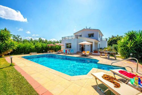 Villa Evilia By Villa Plus