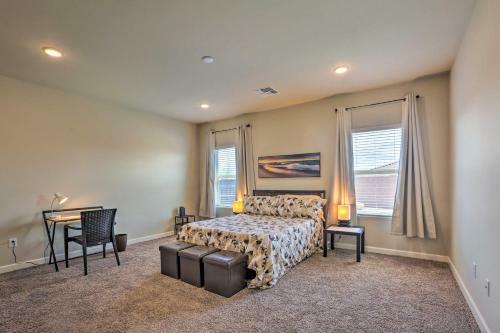 Delightful Family-friendly House With Fire Pit!