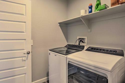 Inviting Sahuarita Home Less Than 5 Mi To Lake Park!