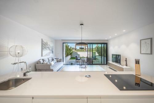 Spectacular Apartment In Las Colinas - Ls21lc
