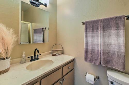 Pinetop Oasis With Private Yard - Pet Friendly!