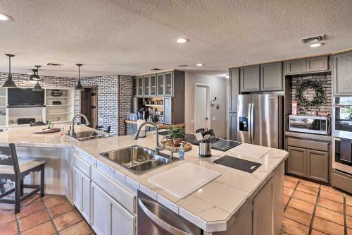 Luxe Home With Pool And Game Room Less Than 2 Mi To Lake