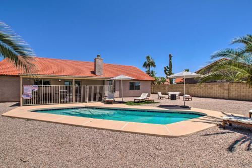 Modern Mesa Oasis With Gas Grill And Fire Pit!