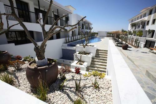 Sunnyside Apartment