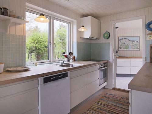 Holiday Home Dronningm�lle XII