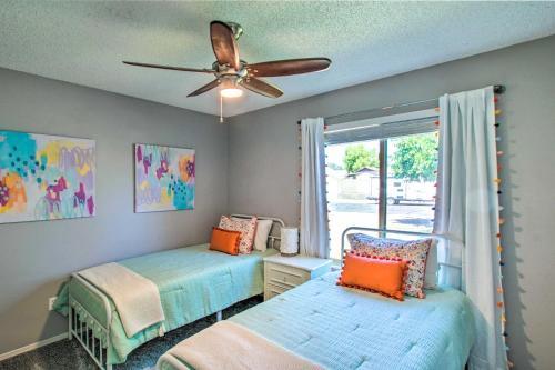 Bright Az Oasis With Fire Pit, Yard And Grill!