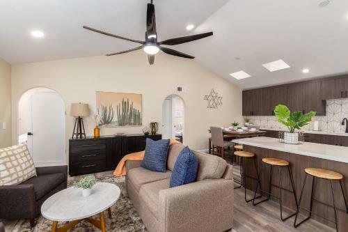 Jacinto Mesa Home