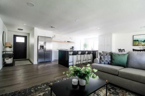 Villa Modern 3/2 Home In Nw Mesa - Close To Everything!