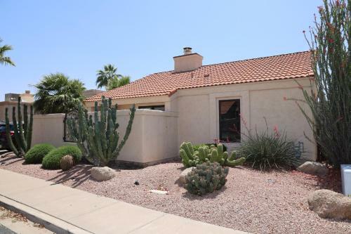 Luxury Updated 3-bedroom Home With Pool