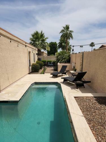 Luxury Updated 3-bedroom Home With Pool