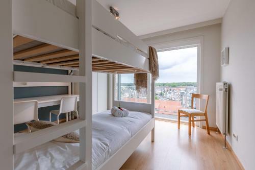 Charming Apartment Near The Beach With Balcony