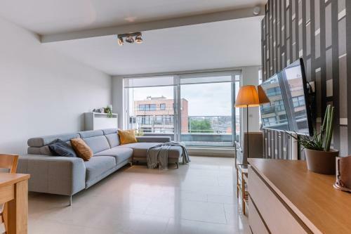 Charming Apartment Near The Beach With Balcony