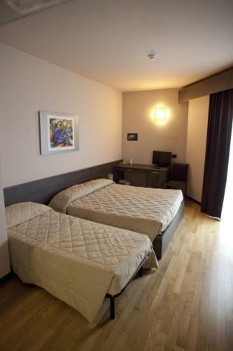 Eq Hotel