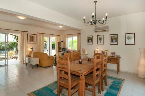 Beautiful Villa D Coral Bay