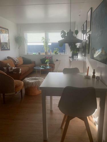 A Cosy One Bedroom Apartment With A Balcony