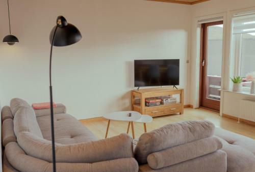 3 Br Apartment / Cozy / Hiking Trails / T�rshavn
