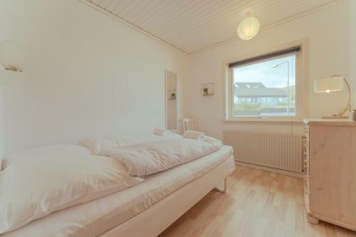 3 Br Apartment / Cozy / Hiking Trails / T�rshavn