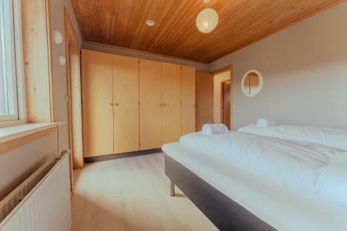 3 Br Apartment / Cozy / Hiking Trails / T�rshavn