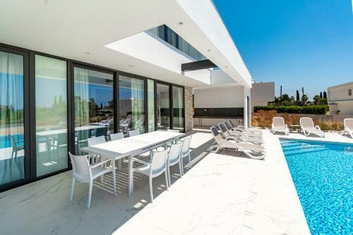 Villa Perla Bianca By Ezoria