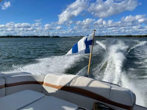 Private Yacht For 1-6 Person