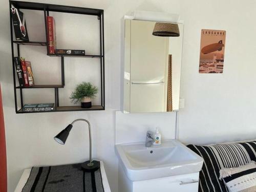 Hostal Independent Room With Stunning View In Pully