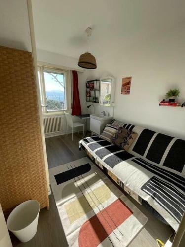 Hostal Independent Room With Stunning View In Pully
