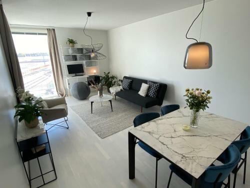 Luxury 1-bedroom Apartment With Sauna And Sea View