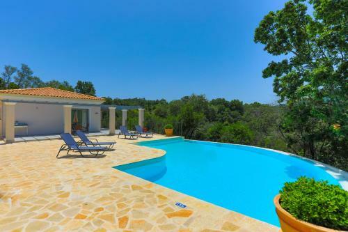 Brand New Villa Loki With Large Infinity Pool Wifi And Sea Views