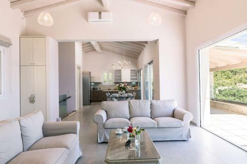Villa Aurora Kerasia By Villa Plus