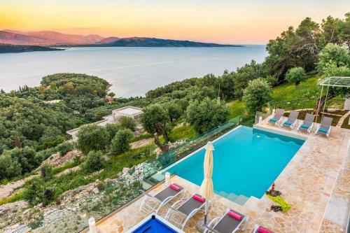 Villa Aurora Kerasia By Villa Plus