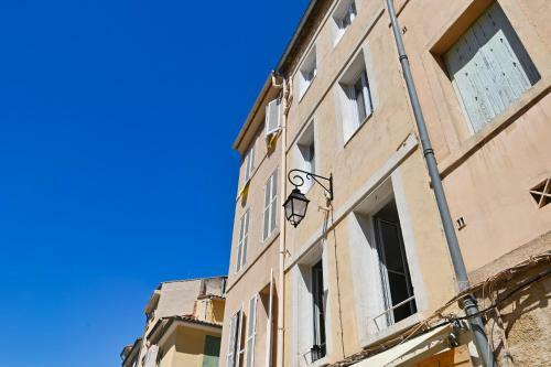 Bonito Apartamento Amueblado Idealmente Ubicado En El Centro De Aix