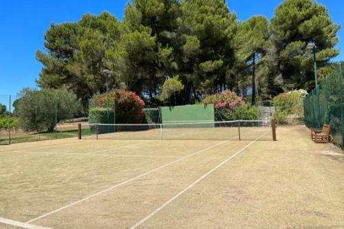 Charming Villa With Swimming Pool - Ideal Holiday