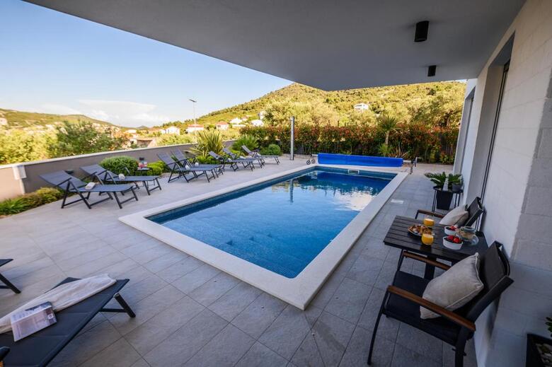 Apartamentos Villa Kapetanova Lanterna