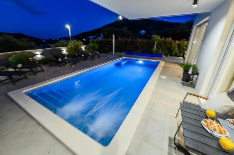 Apartamentos Villa Kapetanova Lanterna