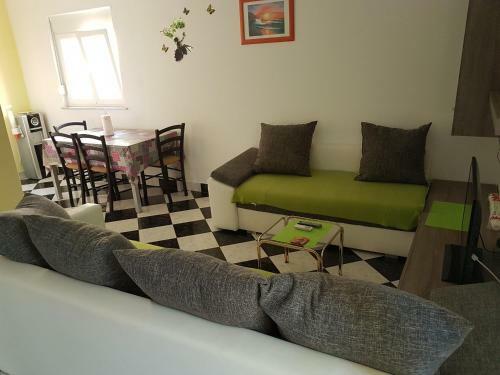 Apartment Mimosa Vir