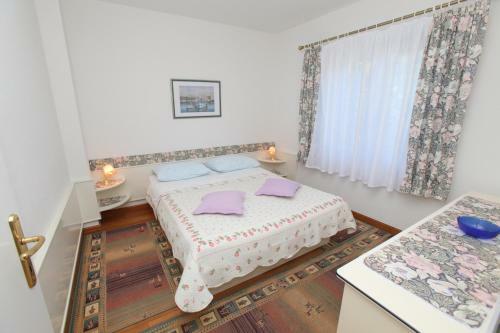 Apartments Jole - 70m From The Sea