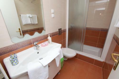 Apartments Jole - 70m From The Sea