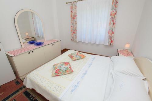 Apartments Jole - 70m From The Sea
