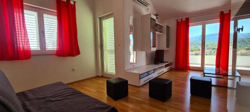 Apartment On The Top
