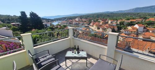 Apartment On The Top