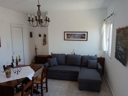 Traditional Art Apartment 3