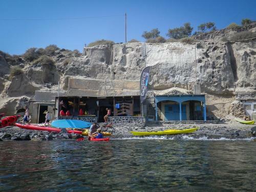 Villa Santorini Beach Cave, Seaside Accommodation, 7 Footsteps To The Sea!