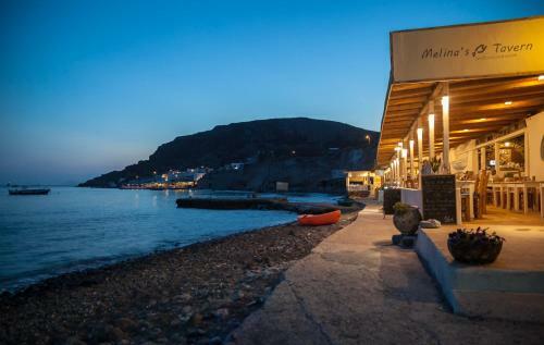 Villa Santorini Beach Cave, Seaside Accommodation, 7 Footsteps To The Sea!