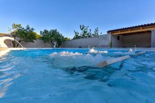 Ana, House With Pool