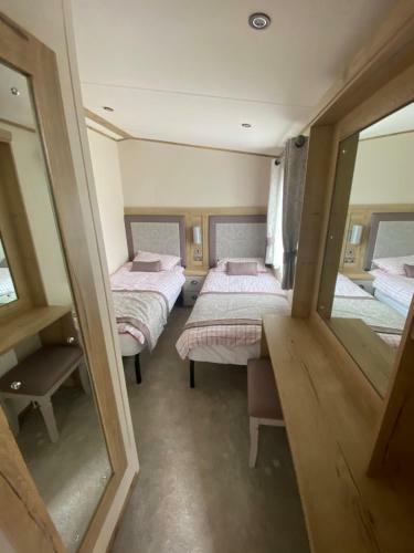 A Modern Static Caravan To Sleep 6 Comfortably