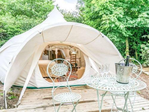 Apple Blossom Yurt