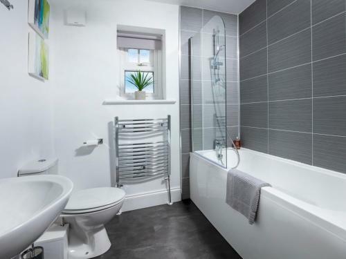 1 Wesley Mews