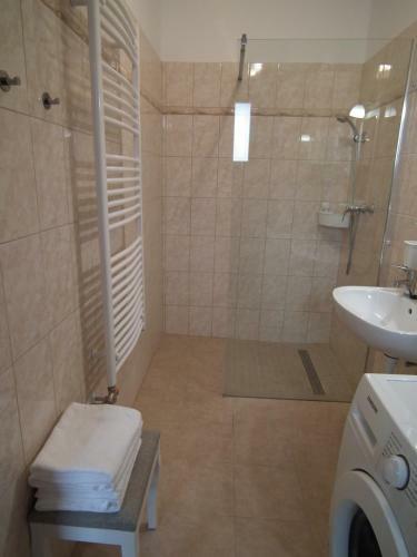 Zita Apartman
